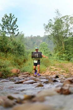 Runner Photo 2081645