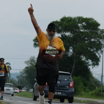 Runner Photo 2081657