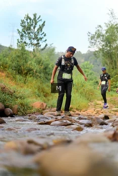 Runner Photo 2081900