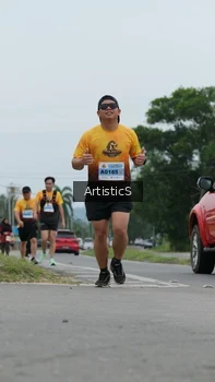Runner Photo 2082637