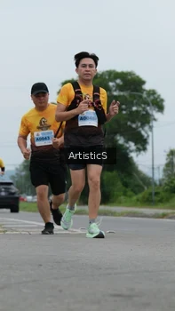 Runner Photo 2082650