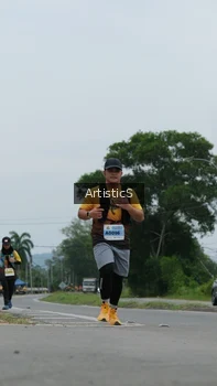 Runner Photo 2083001