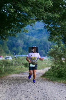 Runner Photo 2083053