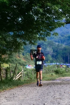 Runner Photo 2083074