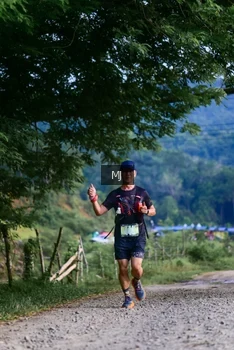 Runner Photo 2083076