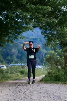Runner Photo 2083124
