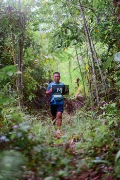 Runner Photo 2083504