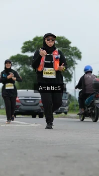 Runner Photo 2083596