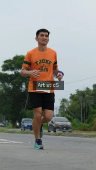 Runner Photo 2083678