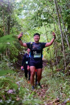 Runner Photo 2083795