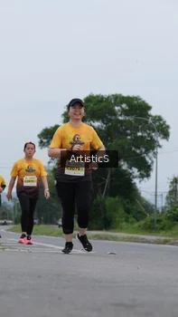 Runner Photo 2083995