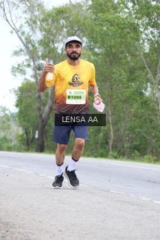 Runner Photo 2084275
