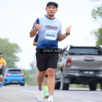 Runner Photo 2085243