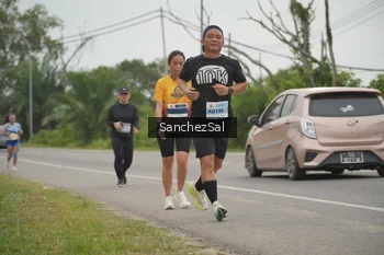 Runner Photo 2085535
