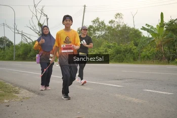 Runner Photo 2085832