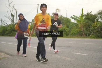 Runner Photo 2085885