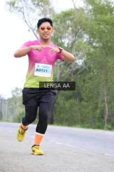 Runner Photo 2085944