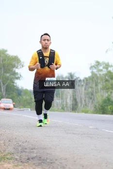 Runner Photo 2086236