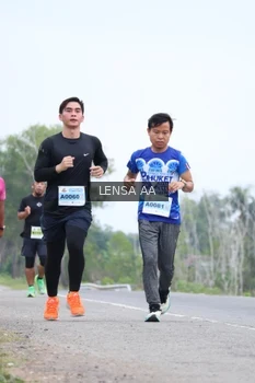 Runner Photo 2086354