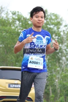 Runner Photo 2086396