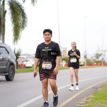 Runner Photo 2086658