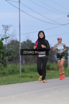 Runner Photo 2087136