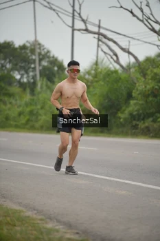 Runner Photo 2087218