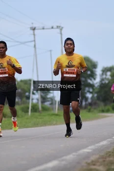 Runner Photo 2087219