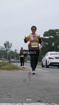 Runner Photo 2087534