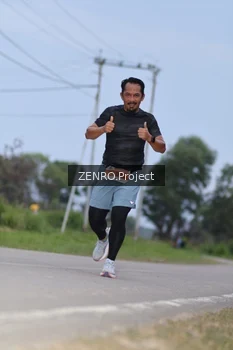 Runner Photo 2088100