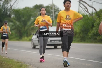 Runner Photo 2088887