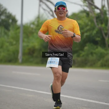 Runner Photo 2089341