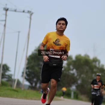 Runner Photo 2090117