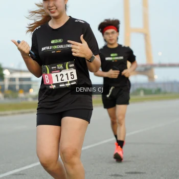 Runner Photo 2090815