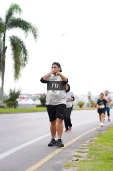 Runner Photo 2091875