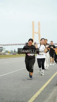 Runner Photo 2091878