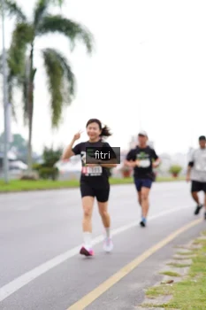 Runner Photo 2091944