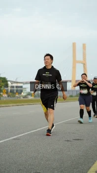 Runner Photo 2092536
