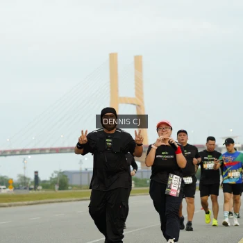 Runner Photo 2093254