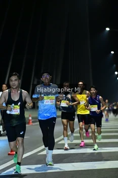 Runner Photo 2093334