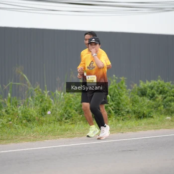 Runner Photo 2093630