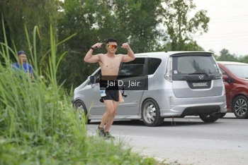 Runner Photo 2093684