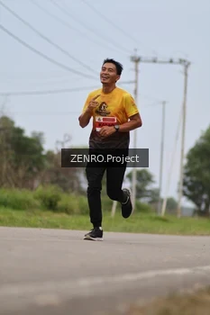 Runner Photo 2093810