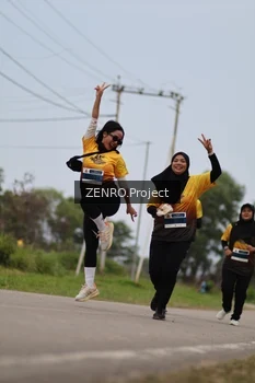Runner Photo 2093913