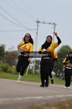Runner Photo 2093999