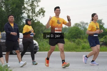 Runner Photo 2094685