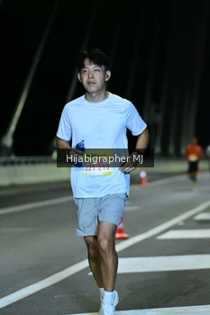 Runner Photo 2094856
