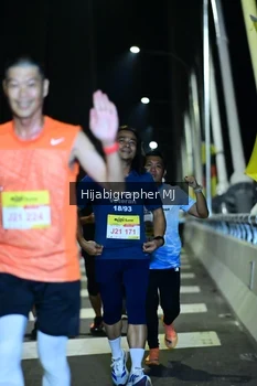 Runner Photo 2095312