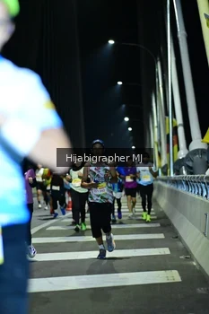 Runner Photo 2095412