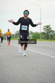 Runner Photo 2095857